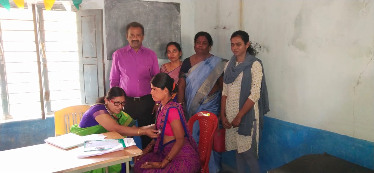 https://1ngo.sgp1.digitaloceanspaces.com/media/NCUI/HEALTH_CHECKUP_FOR_WOMEN_AND_CHILDREN_AT_YADGIR.jpg