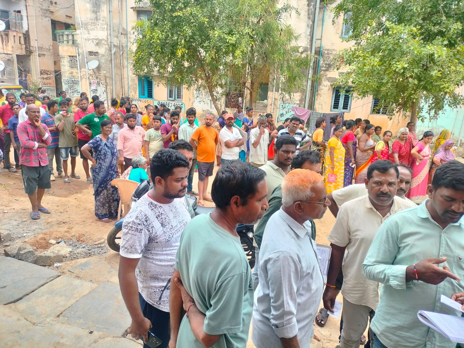 https://1ngo.sgp1.digitaloceanspaces.com/media/aidkhammam/f2552643-17bd-497e-abbc-016fcc6219d1.jpg
