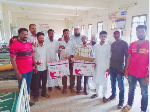 https://1ngo.sgp1.digitaloceanspaces.com/media/amkek/Al-_Marwa_Ngo-_Fruit_distribution_programme-1.jpg