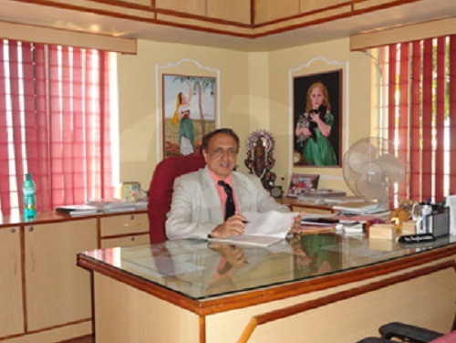 https://1ngo.sgp1.digitaloceanspaces.com/media/ashwini/1NGO-000018-Ashwini_Medical_Hospital-Board_members-Dr._K.G._Raghavendra.jpg