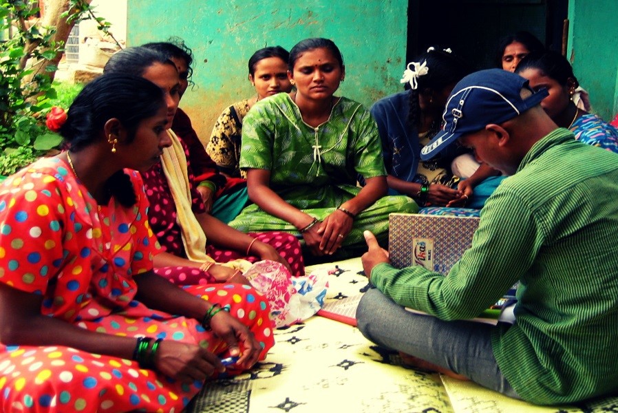 https://1ngo.sgp1.digitaloceanspaces.com/media/bjet/avishkar-ngo-tumkur-55.jpg