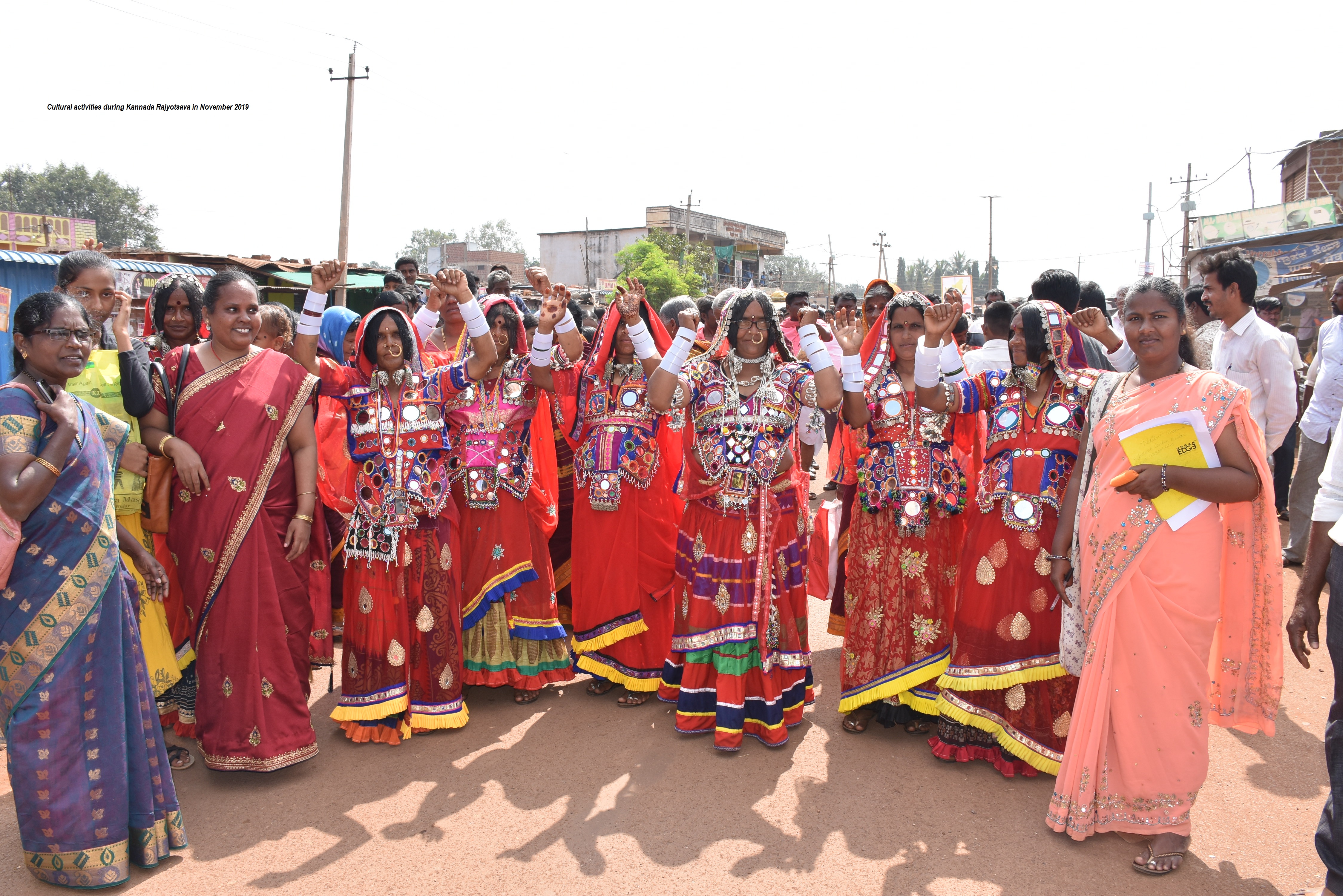 https://1ngo.sgp1.digitaloceanspaces.com/media/ebenezer/lamabani_dance_in_manhalli.JPG