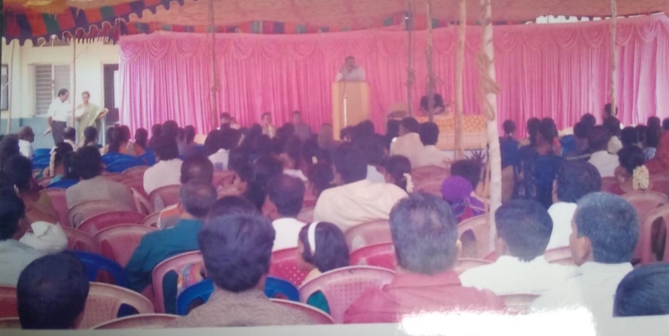 https://1ngo.sgp1.digitaloceanspaces.com/media/irdt/1NGO-00312-Integrated_Rural_Development_Trust-Activities-Skill_Development_Training.jpg