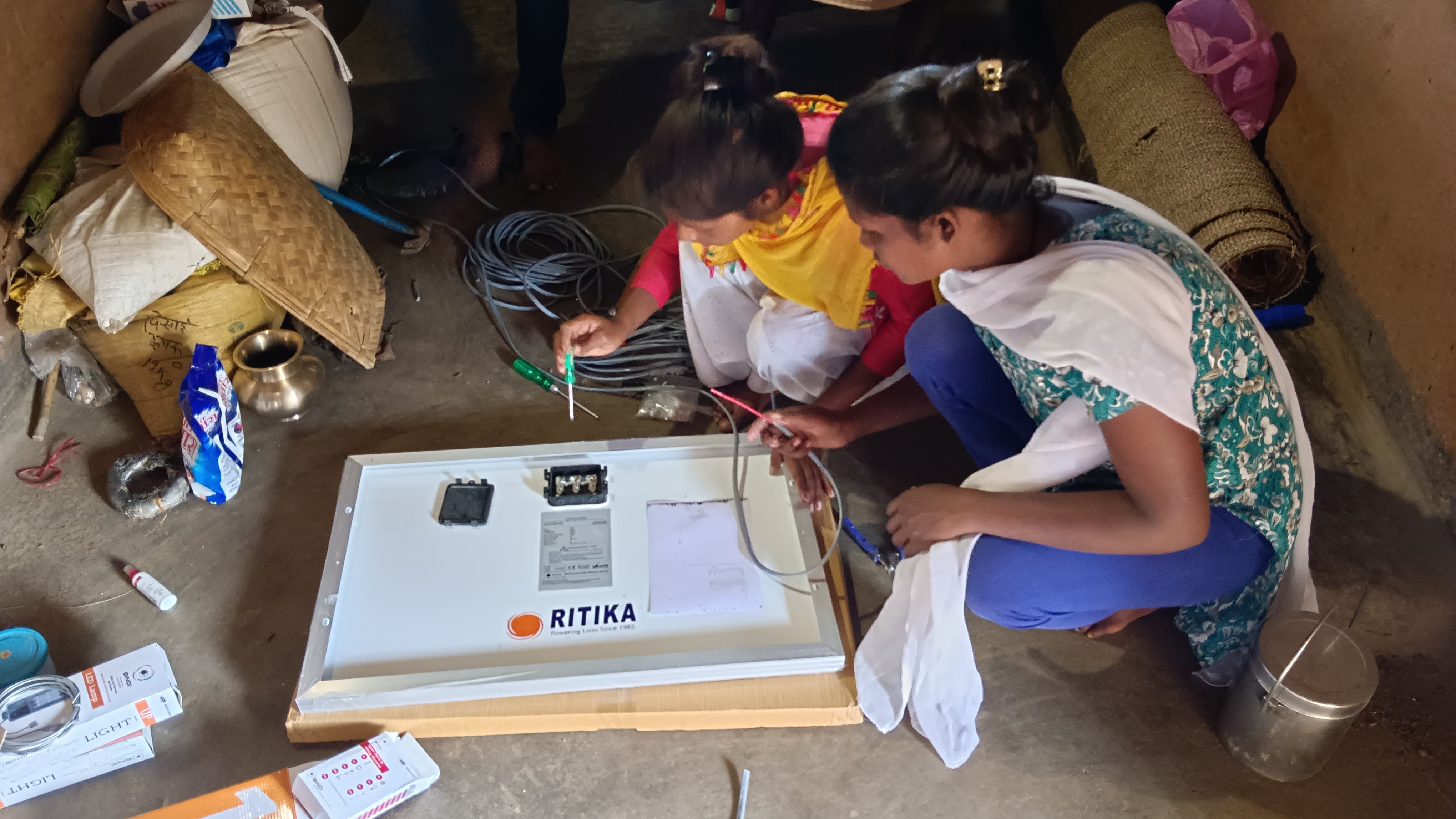 https://1ngo.sgp1.digitaloceanspaces.com/media/ksra/solar-sakhi-ksra-3.jpg
