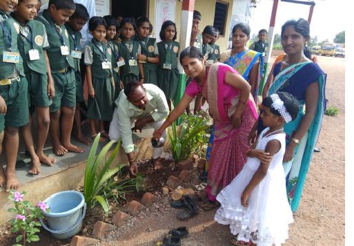 https://1ngo.sgp1.digitaloceanspaces.com/media/ssrdsociety/1NGO-00402-Shri_Siddeshwar_Rural_Development_Society-Activities-World_Environment_Day.JPG