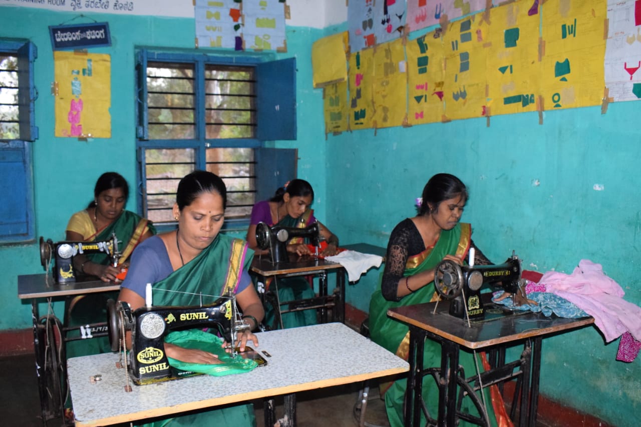 https://1ngo.sgp1.digitaloceanspaces.com/media/womenswelfaresociety/IND-00003-WWSBELAGAVI-Activities-Vocational_Training_for_Womens.jpg.jpeg