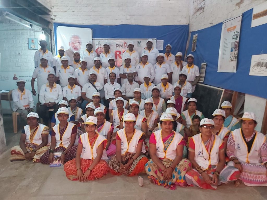 https://1ngo.sgp1.digitaloceanspaces.com/media/yuvashakti/1NGO-00342-Yuvashakti_Grameen_Abhivruddi_Samsthe-1.jpeg